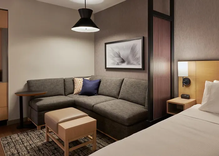 Hyatt Place Hotel 4*